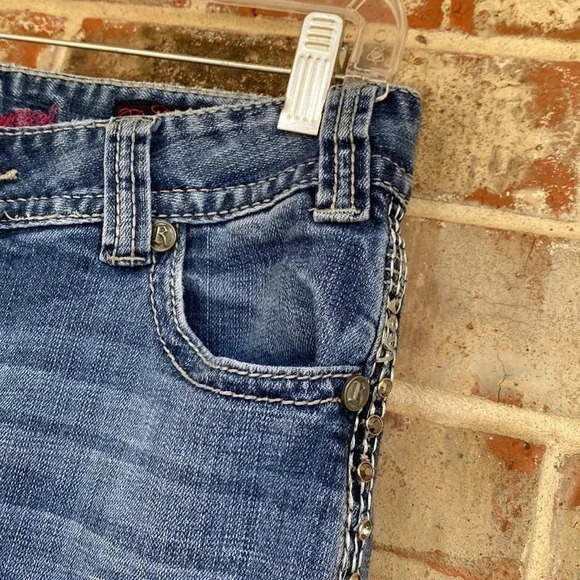 Rock and Roll Cowgirl Low Rise Blingy Bootcut Jeans - Picture 4 of 11